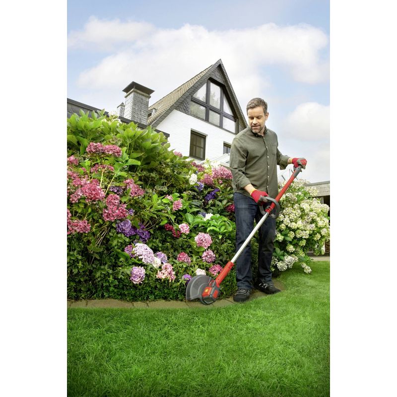 Wolf-Garten – Coupe-bordures électrique filaire 25 cm – Avance automatique du fil – Moteur puissant pour coupe nette – Compatible avec accessoires - Image 5