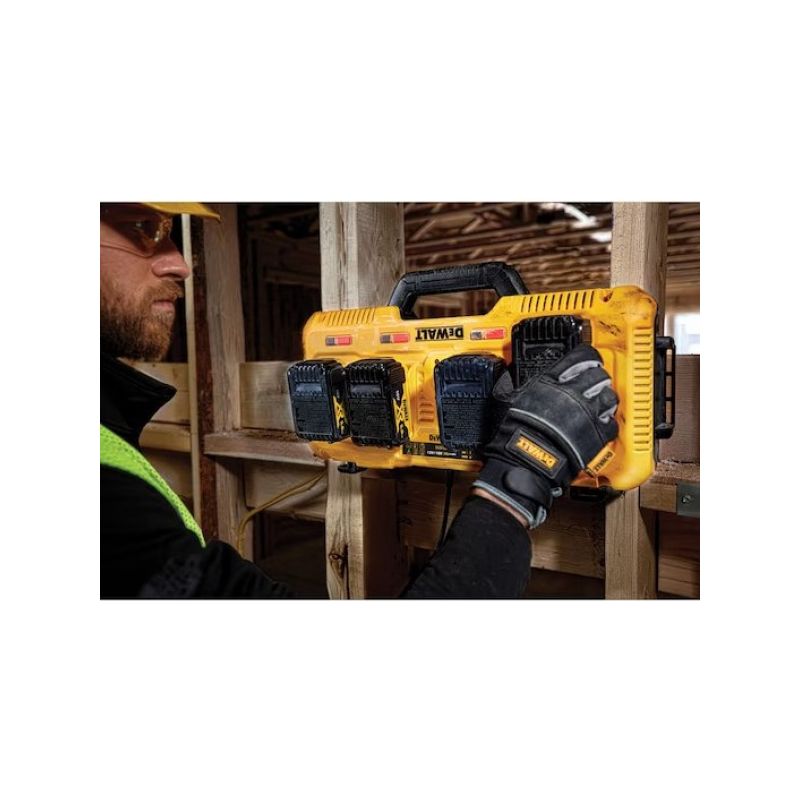 Dewalt – Chargeur rapide 4 ports DCB104 – 12V / 18V / 54V – Charge 4 batteries XR FLEXVOLT 9Ah en 75 min – Compatible TOUGHSYSTEM - Image 6