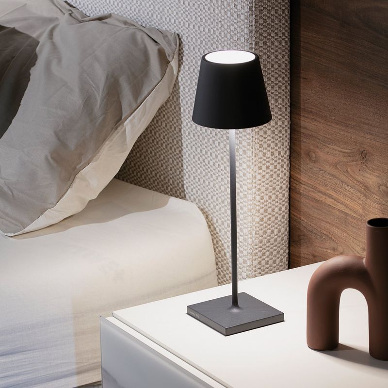 Lampe Led Poldina Pro Gris Foncé Rechargeable Ip65 Usage Extérieur, Dimmable Avec Autonomie Jusqu'À 12 Heures - Image 8